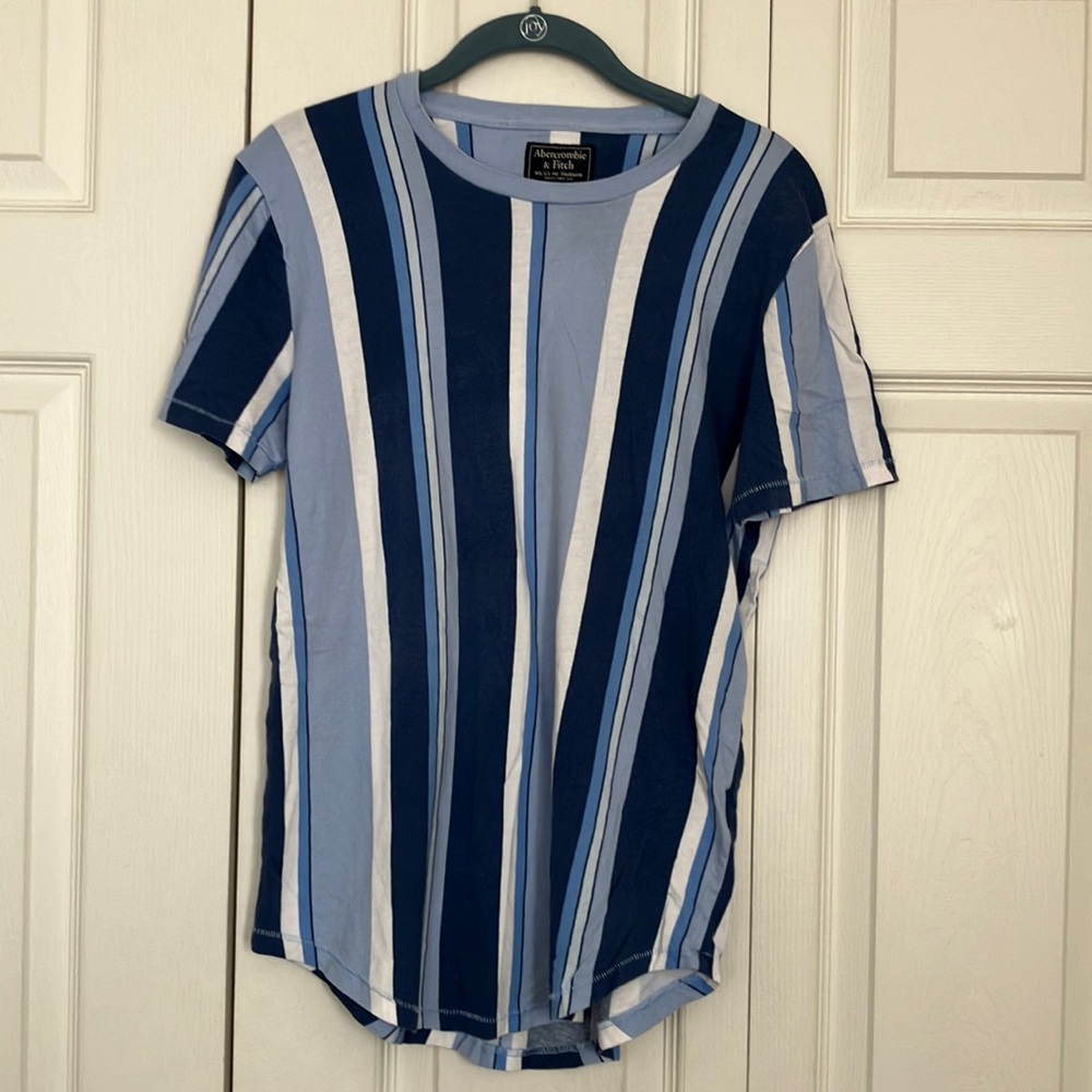 Abercrombie and Fitch Tee Size Small